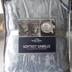 Berkshire Blanket Softest Sabelle F/Q blanket